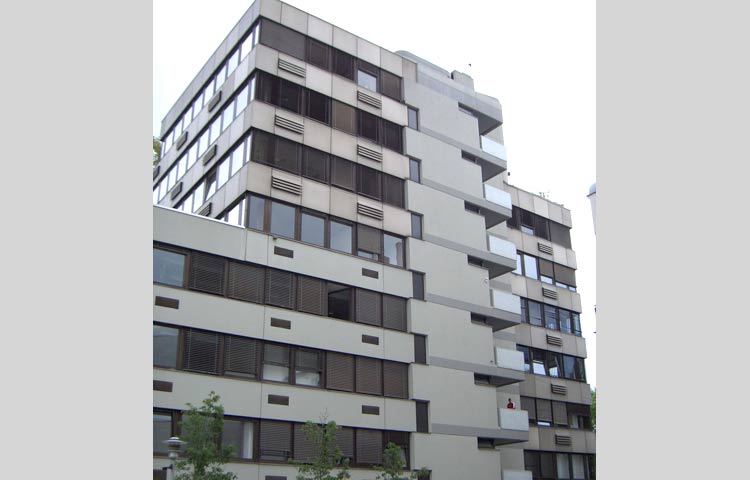 Geschäftshaus Wiesbaden; Fassade Hofseite vor der Sanierung